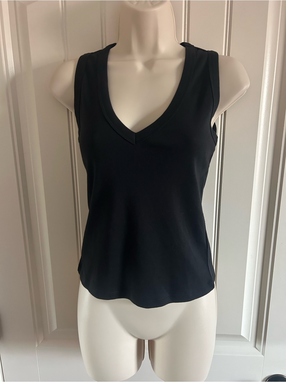 NEW Boston Proper Black V-Neck Sleeveless Tank Sz XXS